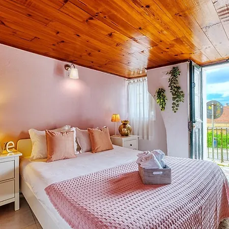 Апартаменти Inloveapartments - Dolls House At Downtown